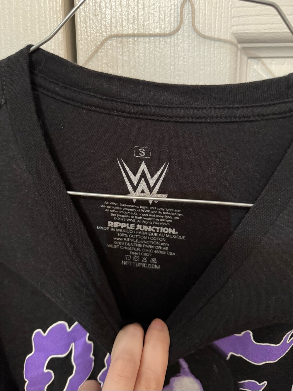 Rhea Ripley T-Shirt - Picture 2 of 3